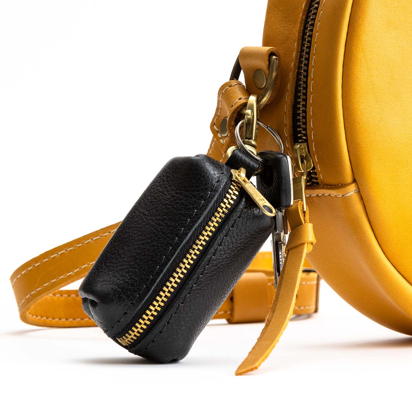 Pebbled--black | Leather small keychain pouch
