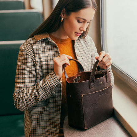 Coldbrew*Classic | Crossbody tote bag with snap closure and front pocket